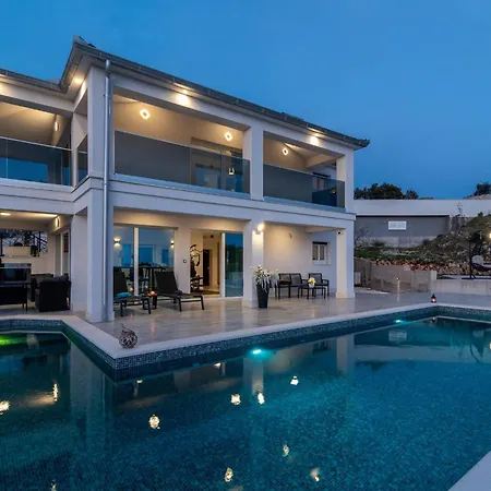 Luxury Harmonia Villa