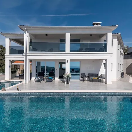 Luxury Harmonia