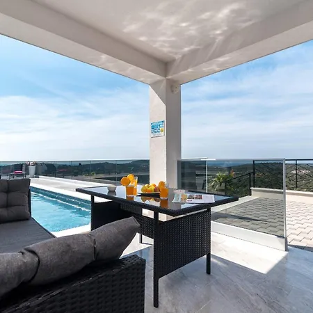 Luxury Harmonia