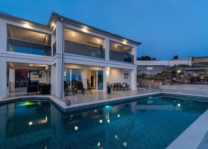 Luxury Harmonia Villa